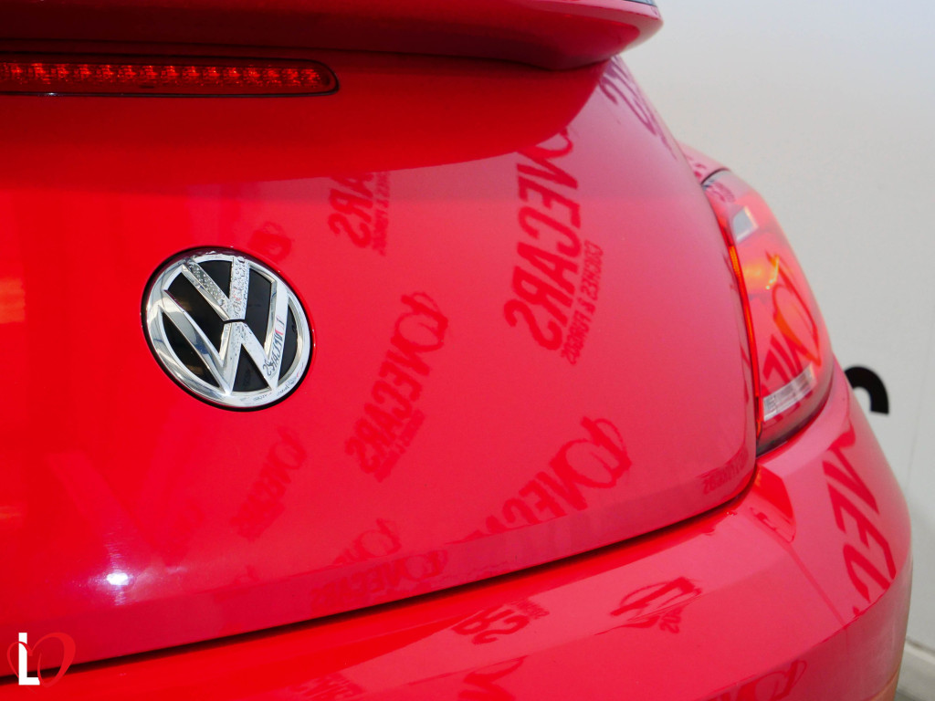 VOLKSWAGEN BEETLE 2.0 TDI DSG SPORT 140 de segunda mano