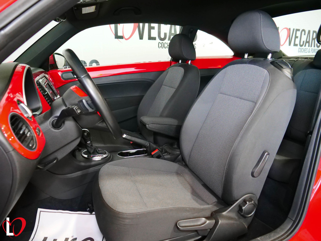 VOLKSWAGEN BEETLE 2.0 TDI DSG SPORT 140 de segunda mano