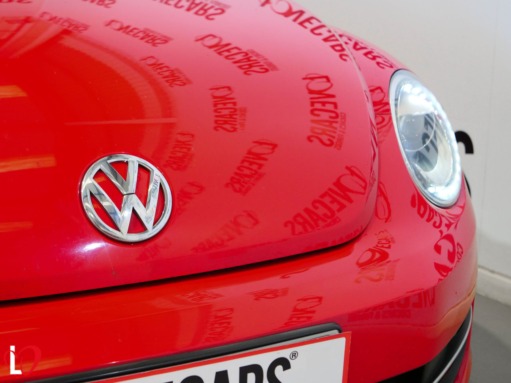 VOLKSWAGEN BEETLE 2.0 TDI DSG SPORT 140 de segunda mano