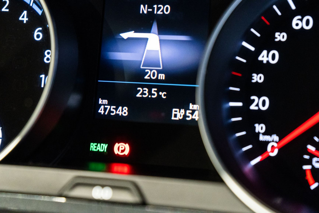 VOLKSWAGEN eGOLF ePOWER 100KW 136CV de segunda mano