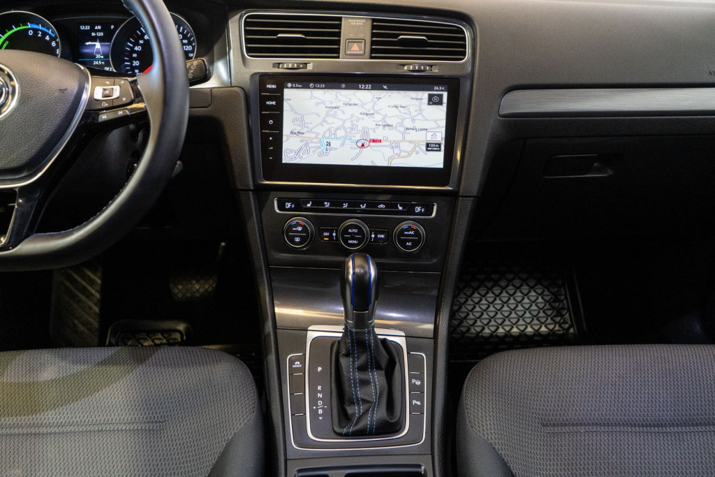 VOLKSWAGEN EGOLF ePOWER 100KW 136CV de segunda mano