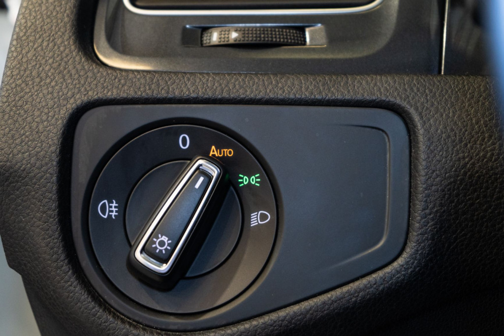 VOLKSWAGEN EGOLF ePOWER 100KW 136CV de segunda mano