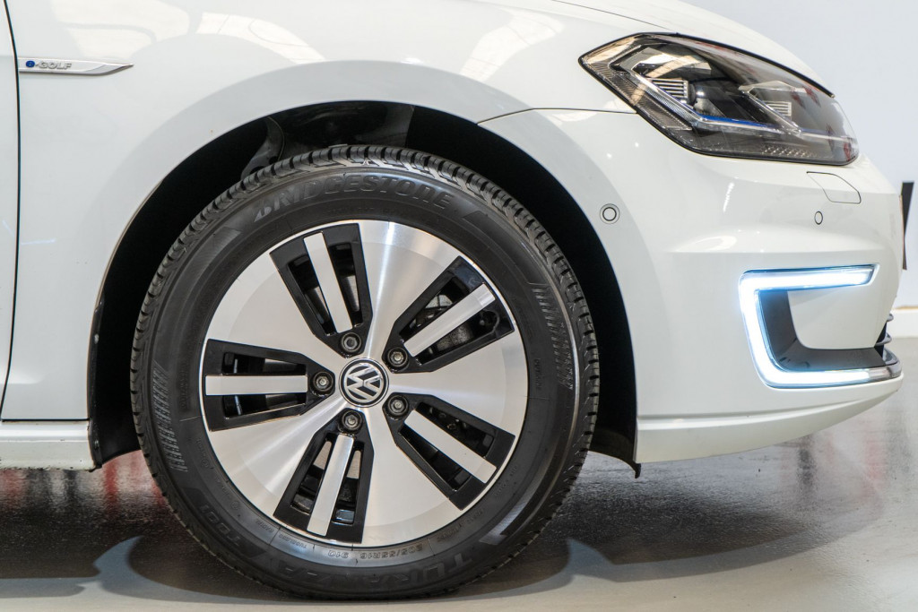 VOLKSWAGEN EGOLF ePOWER 100KW 136CV de segunda mano