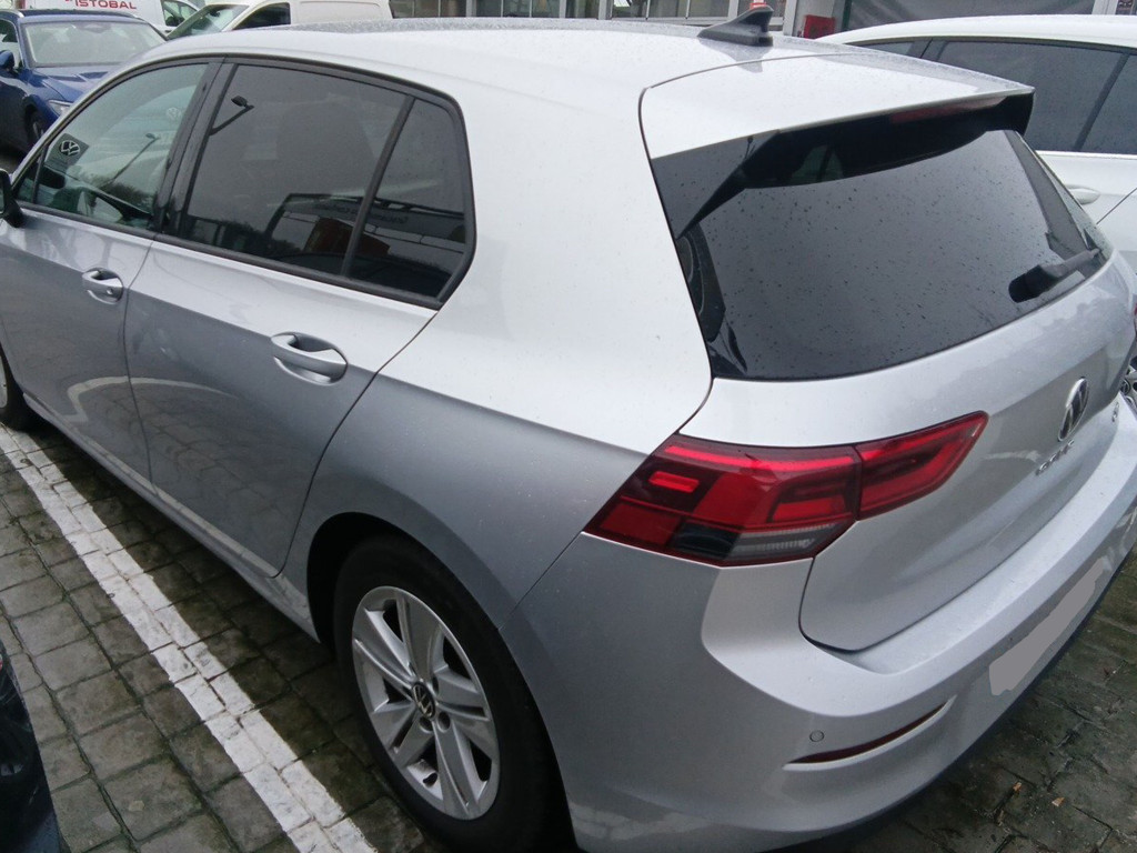 VOLKSWAGEN GOLF 1.5 eTSI DSG LIFE 150 de segunda mano