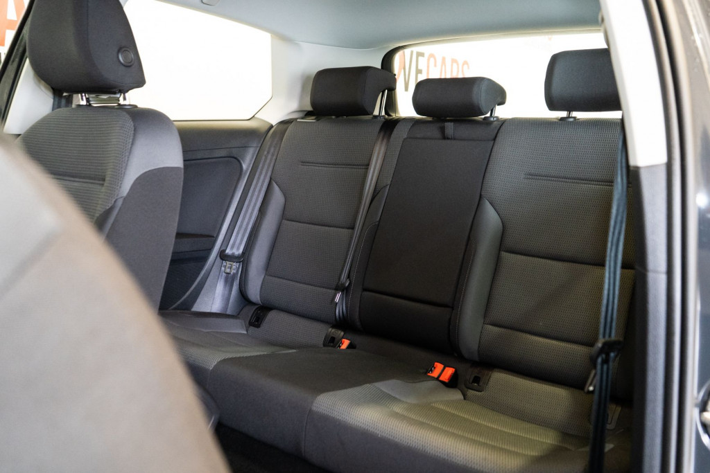 VOLKSWAGEN GOLF 1.6 TDI COMFORTLINE 115 de segunda mano
