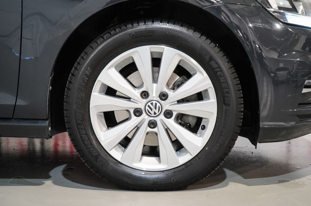 VOLKSWAGEN GOLF 1.6 TDI DSG-7 CONFORT 115 de segunda mano