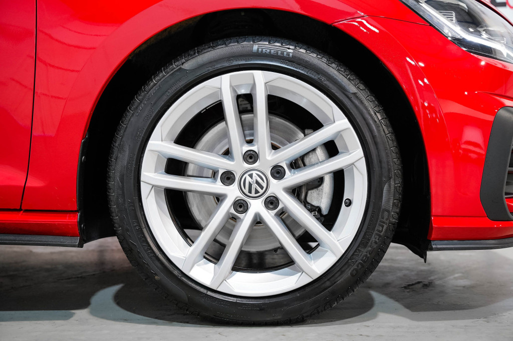 VOLKSWAGEN GOLF 2.0 TDI DSG-7 GTD 184 de segunda mano
