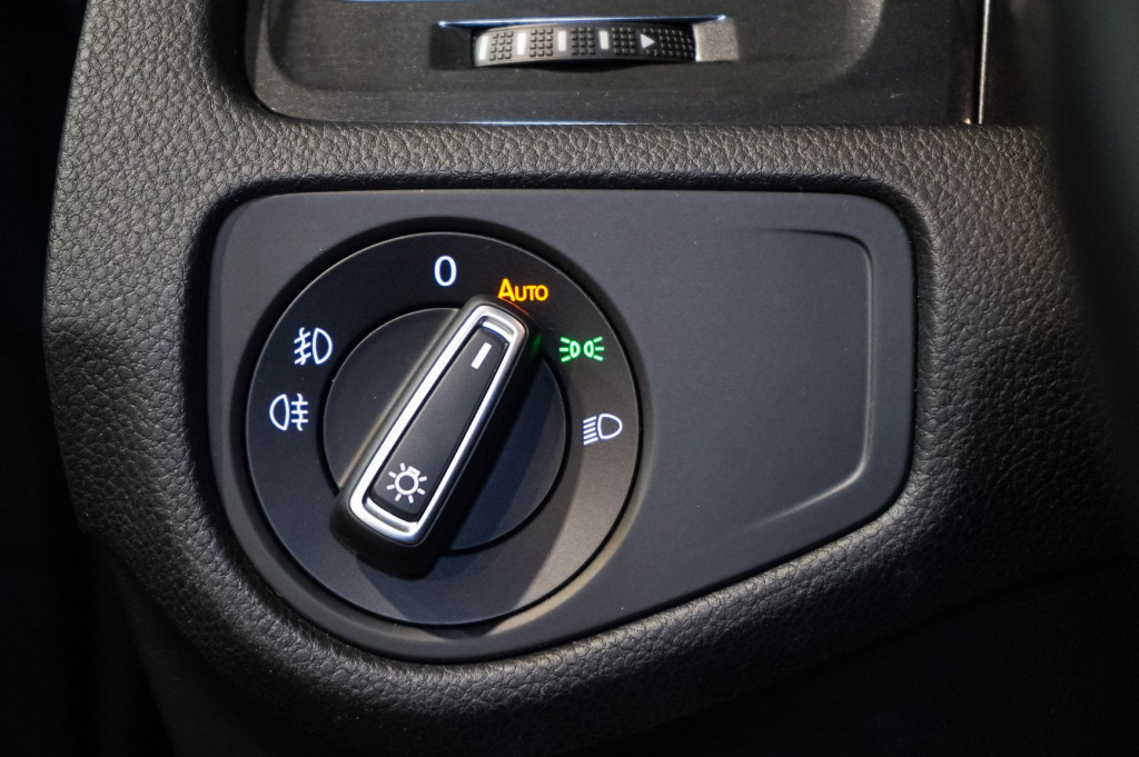 VOLKSWAGEN GOLF 2.0 TDI DSG COMFORTLINE 150 de segunda mano