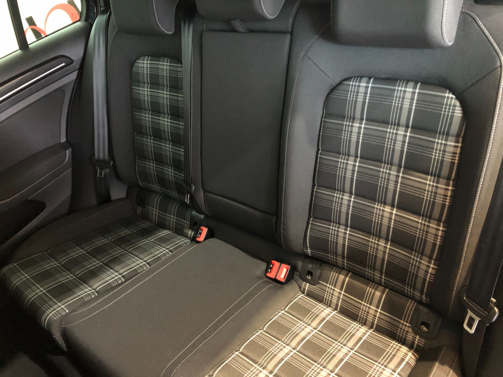 VOLKSWAGEN GOLF 2.0 TDI GTD 5P TECHO 183 de segunda mano