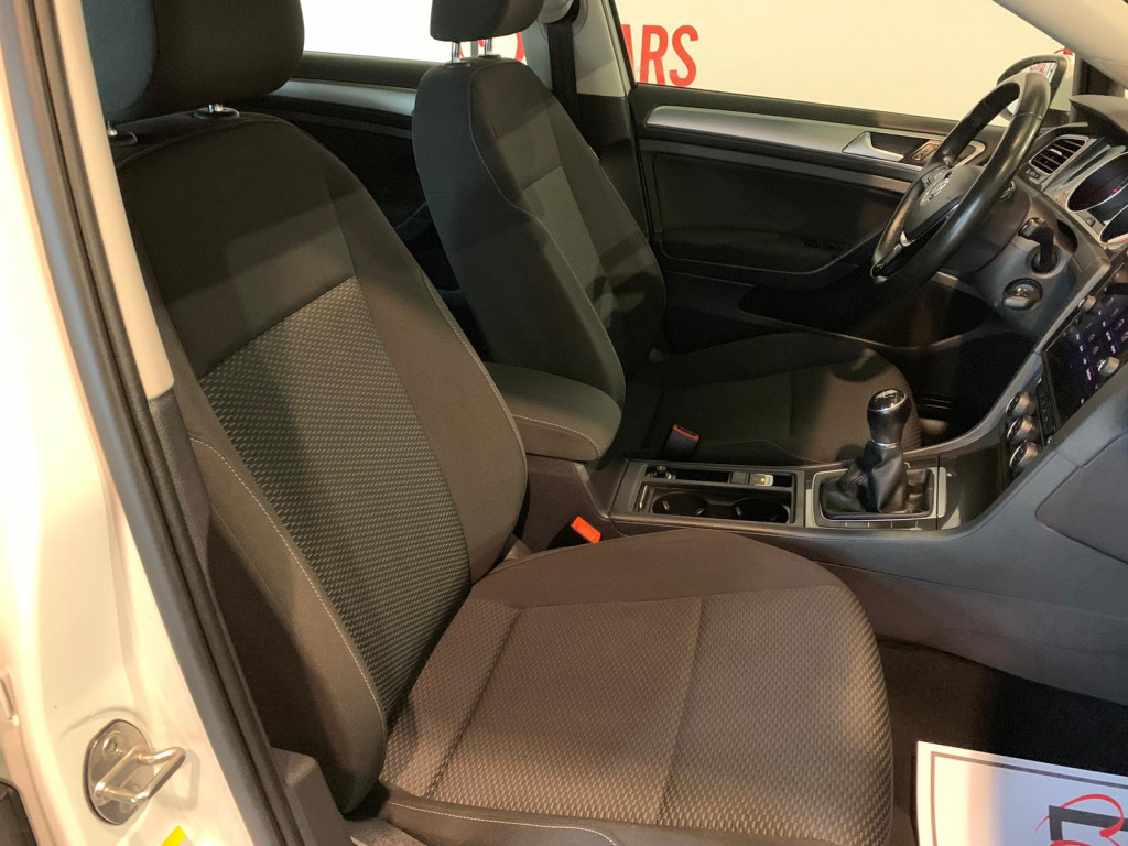VOLKSWAGEN GOLF EDITION 1.6 TDI  de segunda mano