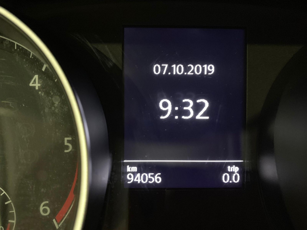 VOLKSWAGEN GOLF EDITION 1.6 TDI  de segunda mano