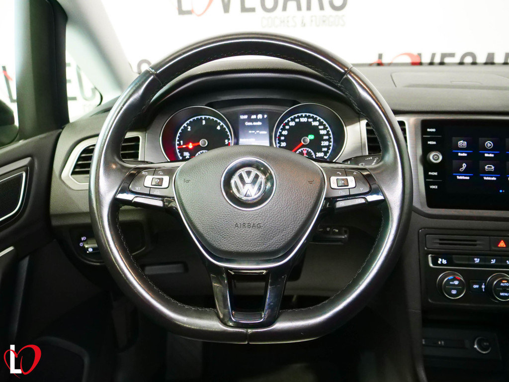 VOLKSWAGEN GOLF SPORTSVAN 1.6 TDI DSG-7 CONFORTLINE 115 de segunda mano