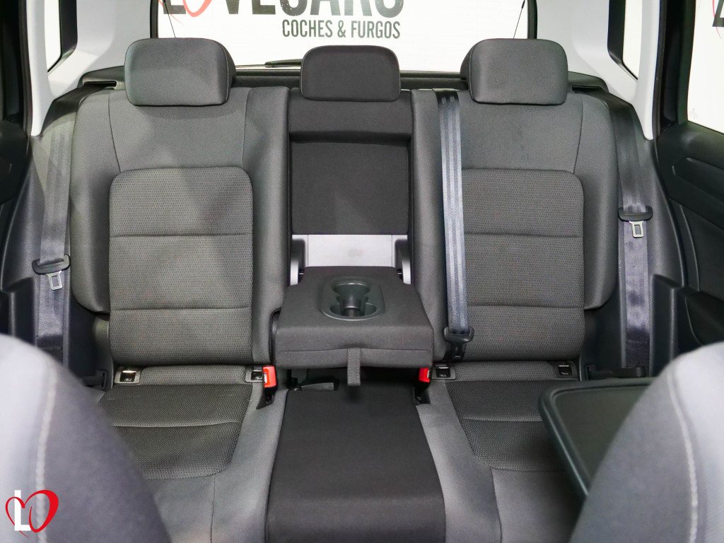 VOLKSWAGEN GOLF SPORTSVAN 1.6 TDI DSG-7 CONFORTLINE 115 de segunda mano