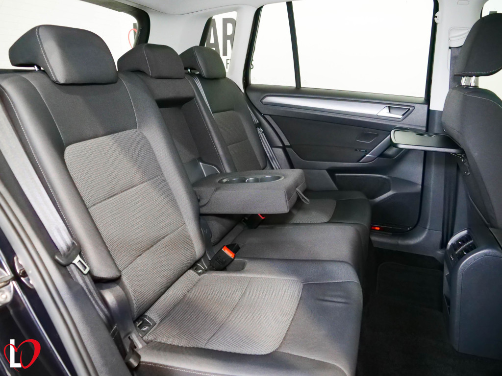 VOLKSWAGEN GOLF SPORTSVAN 1.6 TDI DSG-7 CONFORTLINE 115 de segunda mano
