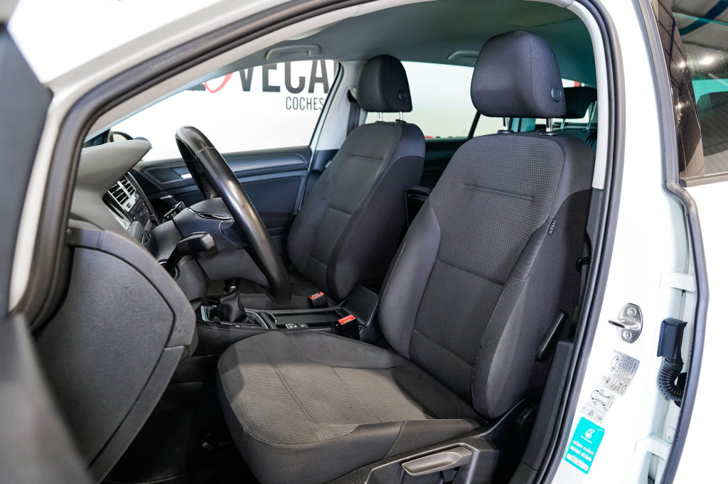 VOLKSWAGEN GOLF VARIANT 1.6 TDI ADVANCE 115 de segunda mano