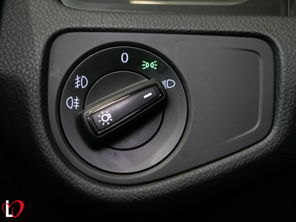 VOLKSWAGEN GOLF VARIANT 1.6 TDI BUSINESS 115 de segunda mano