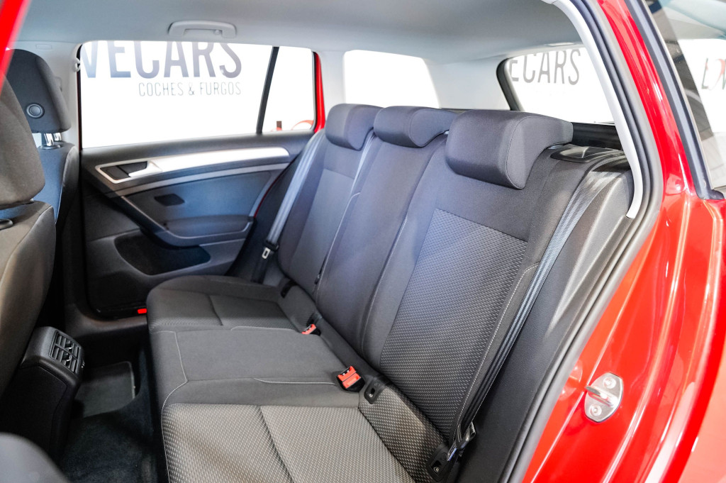 VOLKSWAGEN GOLF VARIANT 1.6 TDI Ready2Go 115 de segunda mano