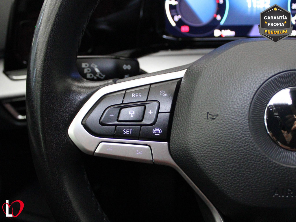 VOLKSWAGEN GOLF VARIANT 2.0 TDI LIFE 6 VEL 115 de segunda mano