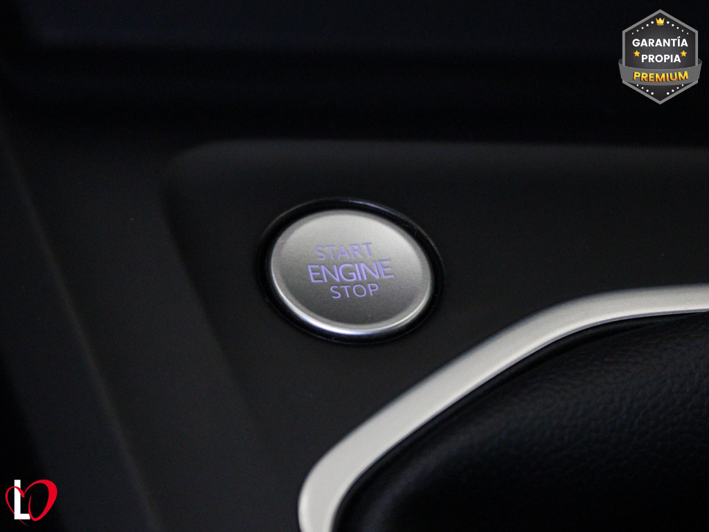 VOLKSWAGEN GOLF VARIANT 2.0 TDI LIFE 6 VEL 115 de segunda mano