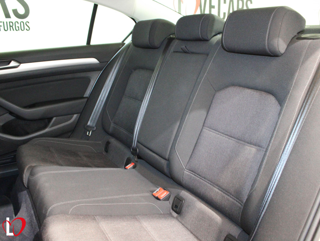 VOLKSWAGEN PASSAT 2.0 TDI ADVANCE BMT 150 de segunda mano