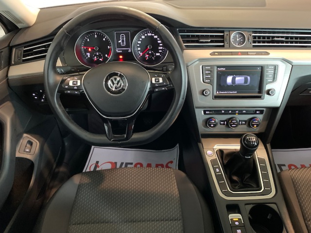 VOLKSWAGEN PASSAT 2.0 TDI BMT EDITION 150CV  de segunda mano