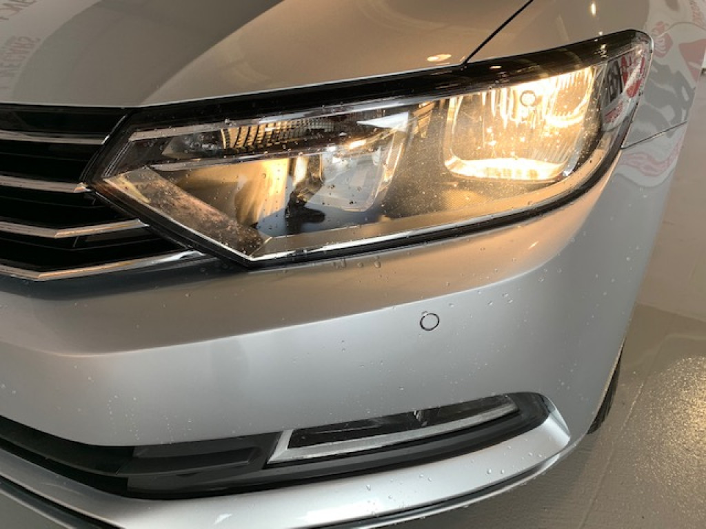 VOLKSWAGEN PASSAT 2.0 TDI BMT EDITION 150CV  de segunda mano