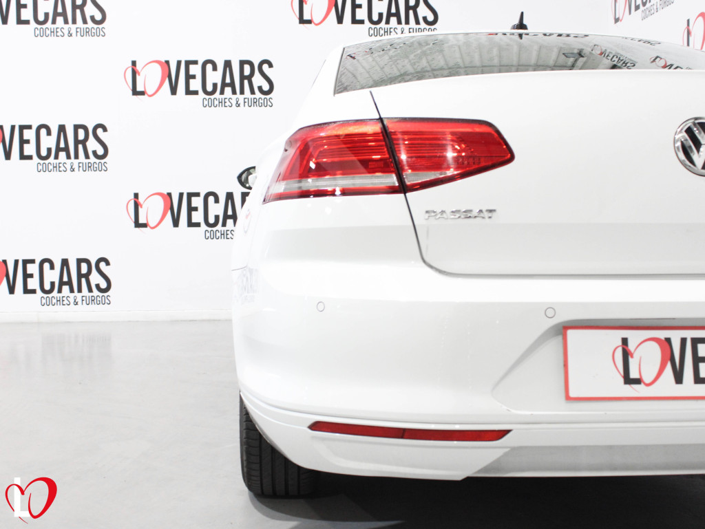 VOLKSWAGEN PASSAT 2.0 TDI EDITION 6 VEL 150 de segunda mano