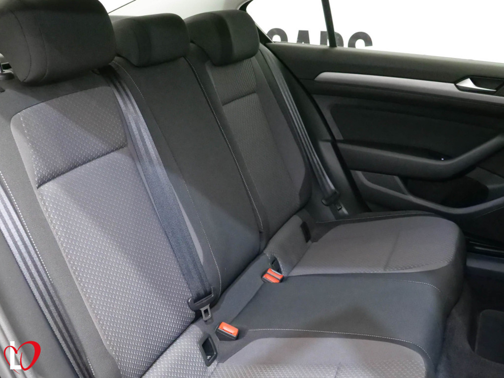 VOLKSWAGEN PASSAT 2.0 TDI EDITION 6 VEL 150 de segunda mano