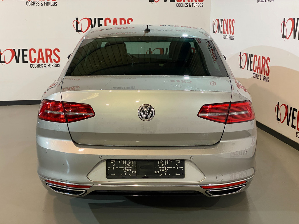 VOLKSWAGEN PASSAT 2.0 TDI  R LINE de segunda mano