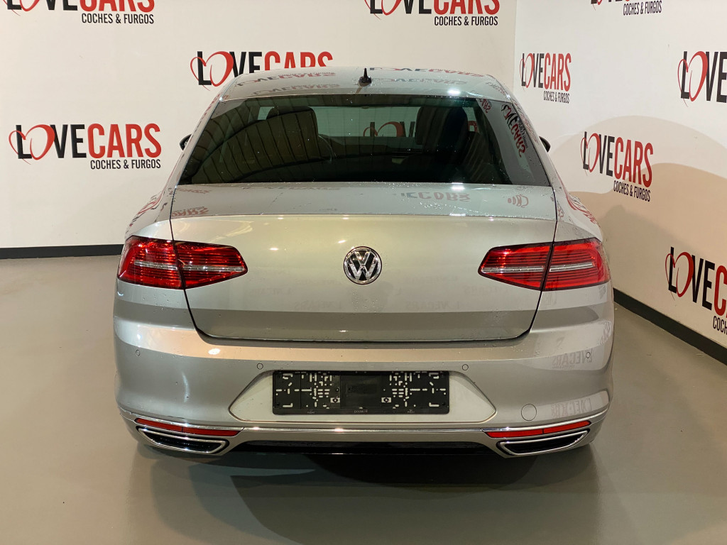 VOLKSWAGEN PASSAT 2.0 TDI  R LINE de segunda mano