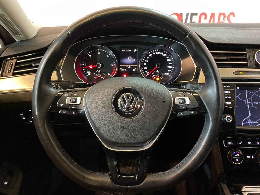 VOLKSWAGEN PASSAT 2.0 TDI  R LINE de segunda mano