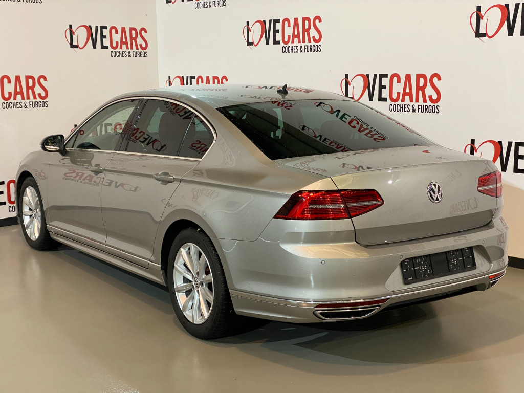 VOLKSWAGEN PASSAT 2.0 TDI  R LINE de segunda mano