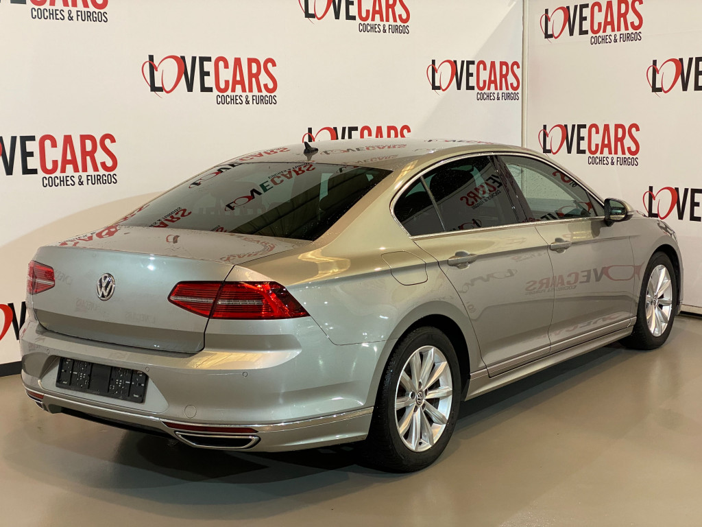 VOLKSWAGEN PASSAT 2.0 TDI  R LINE de segunda mano