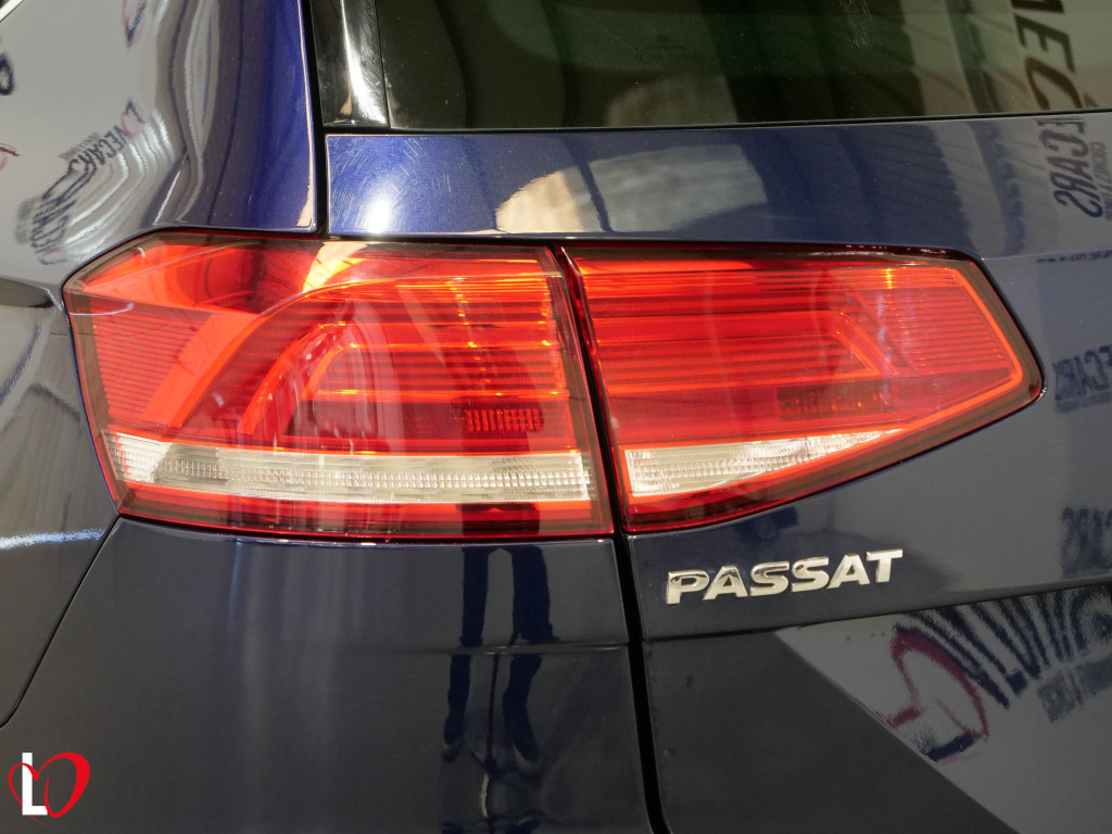 VOLKSWAGEN PASSAT VARIANT 2.0 TDI ADVANCE 6 VEL 150 de segunda mano