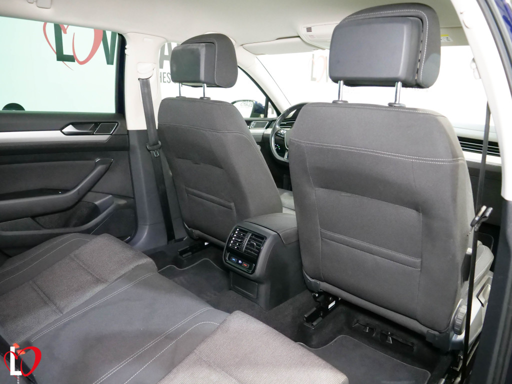 VOLKSWAGEN PASSAT VARIANT 2.0 TDI ADVANCE 6 VEL 150 de segunda mano