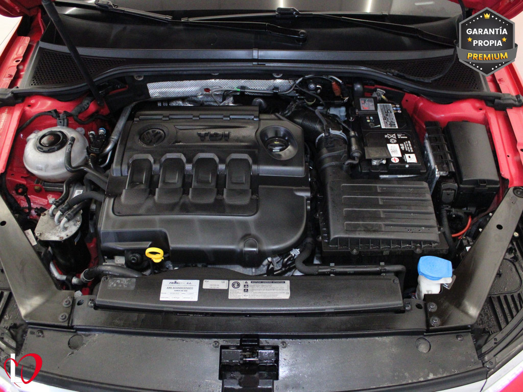 VOLKSWAGEN PASSAT VARIANT 2.0 TDI DSG-6 COMFORTLINE 150 de segunda mano