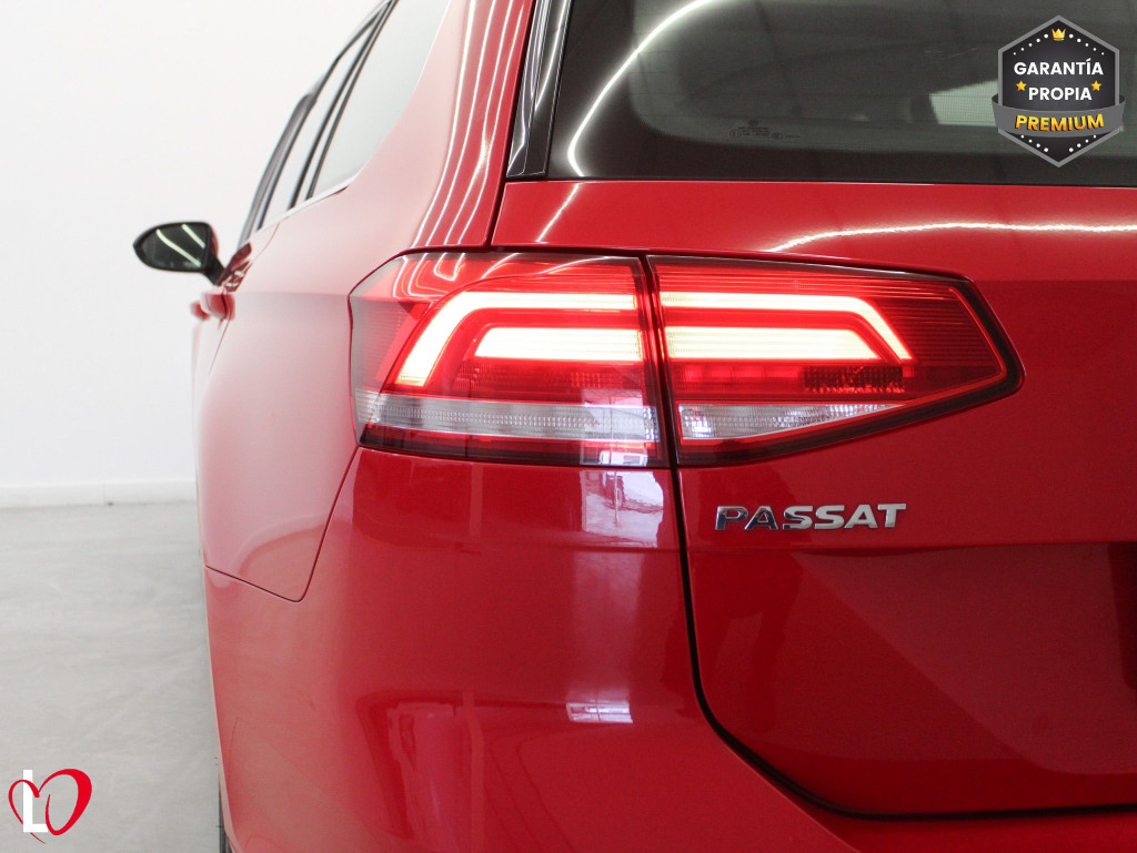 VOLKSWAGEN PASSAT VARIANT 2.0 TDI DSG-6 COMFORTLINE 150 de segunda mano