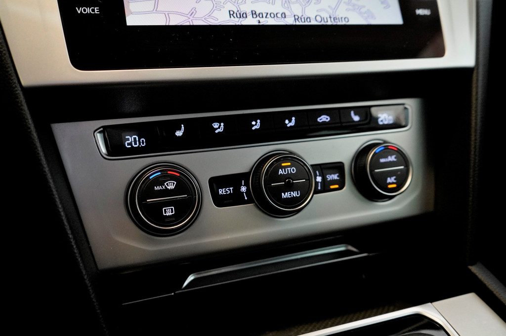 VOLKSWAGEN PASSAT VARIANT 2.0 TDI DSG-7 COMFORTLINE 150 de segunda mano