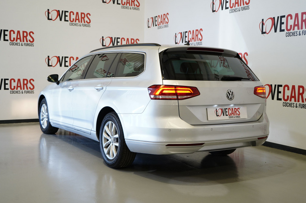 VOLKSWAGEN PASSAT VARIANT 2.0 TDI DSG-7 COMFORTLINE 150 de segunda mano