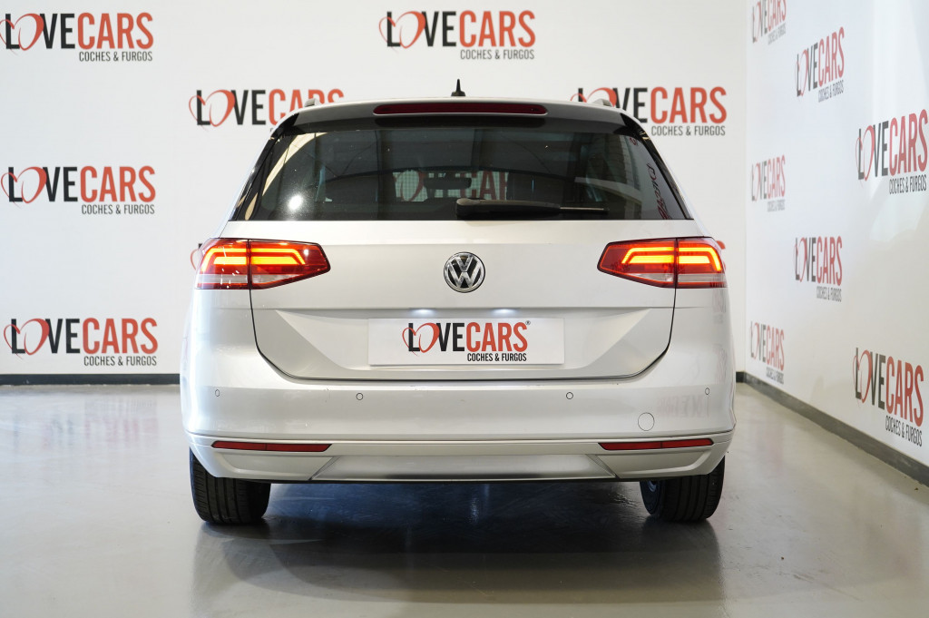 VOLKSWAGEN PASSAT VARIANT 2.0 TDI DSG-7 COMFORTLINE 150 de segunda mano