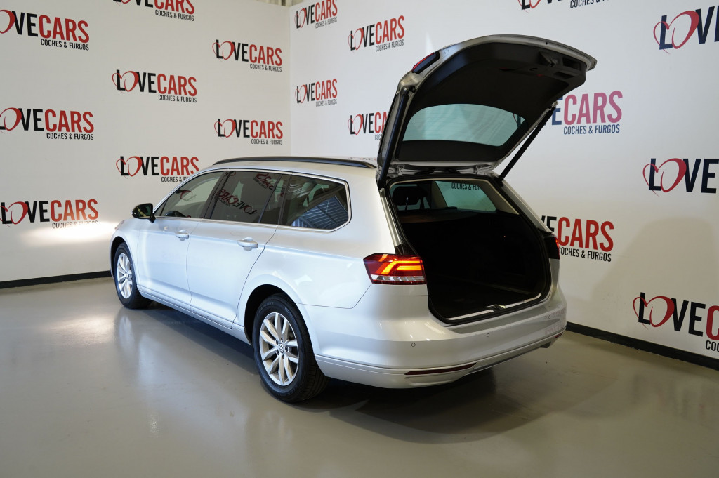 VOLKSWAGEN PASSAT VARIANT 2.0 TDI DSG-7 COMFORTLINE 150 de segunda mano
