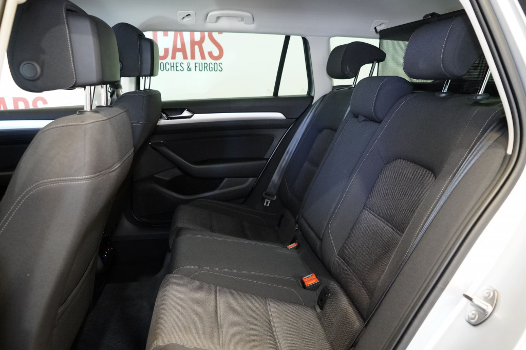 VOLKSWAGEN PASSAT VARIANT 2.0 TDI DSG-7 COMFORTLINE 150 de segunda mano