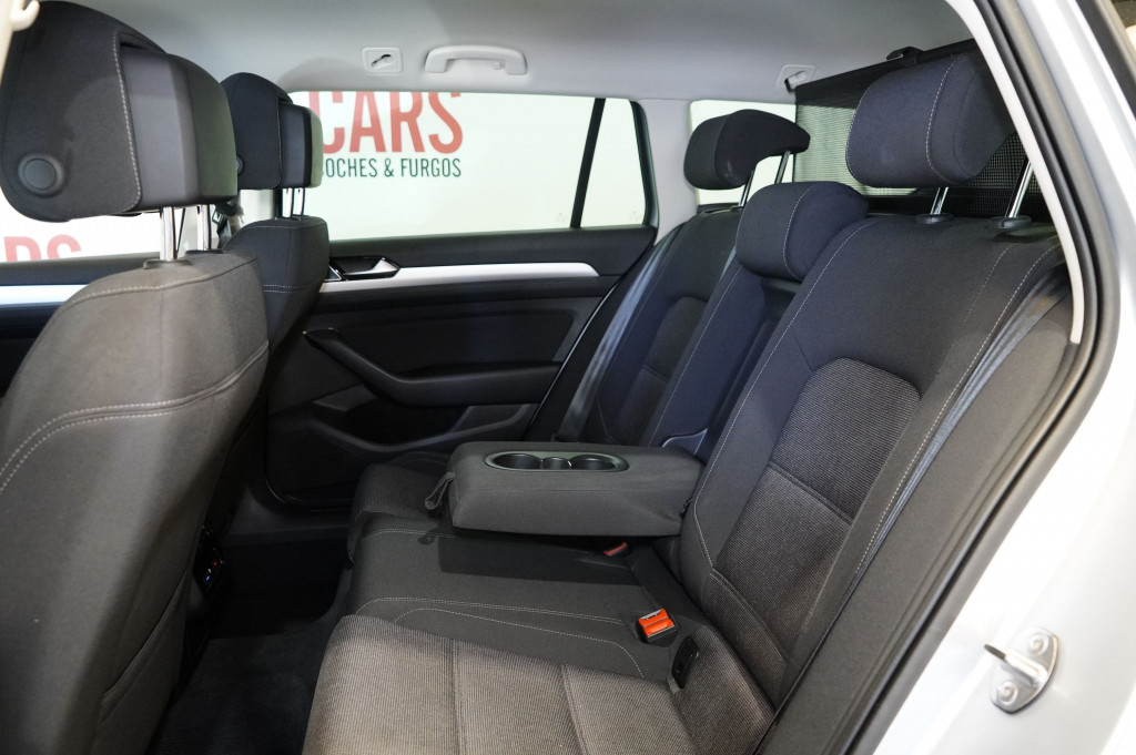 VOLKSWAGEN PASSAT VARIANT 2.0 TDI DSG-7 COMFORTLINE 150 de segunda mano