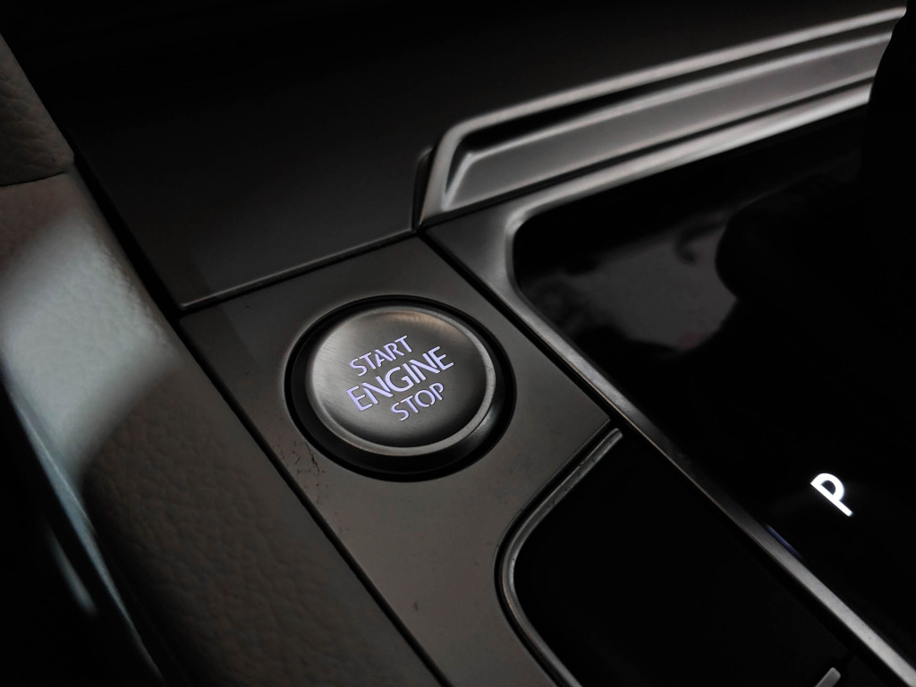 VOLKSWAGEN PASSAT VARIANT 2.0 TDI DSG ADVANCE 150 de segunda mano