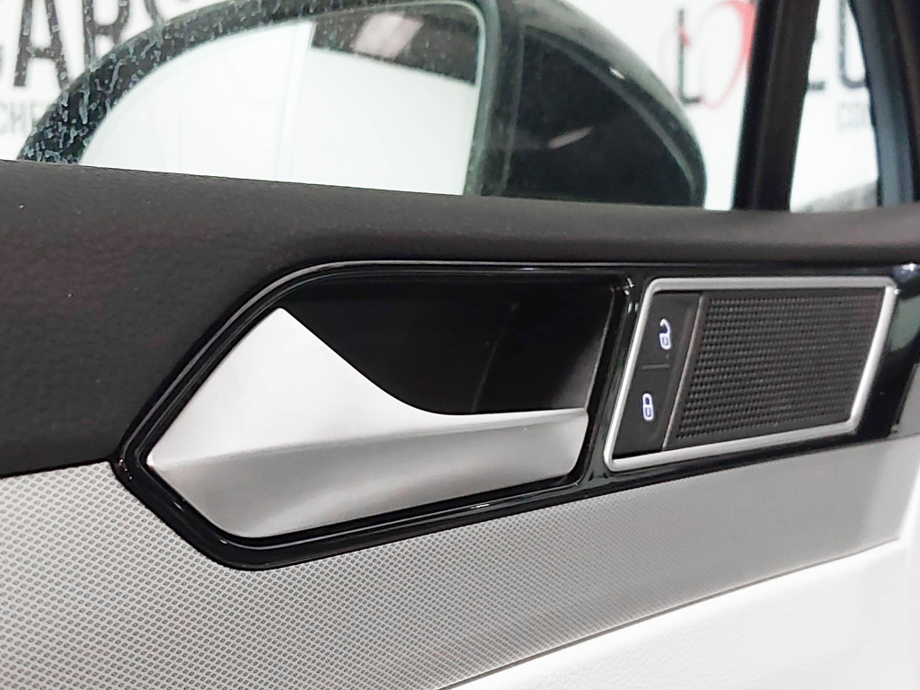 VOLKSWAGEN PASSAT VARIANT 2.0 TDI DSG ADVANCE 150 de segunda mano