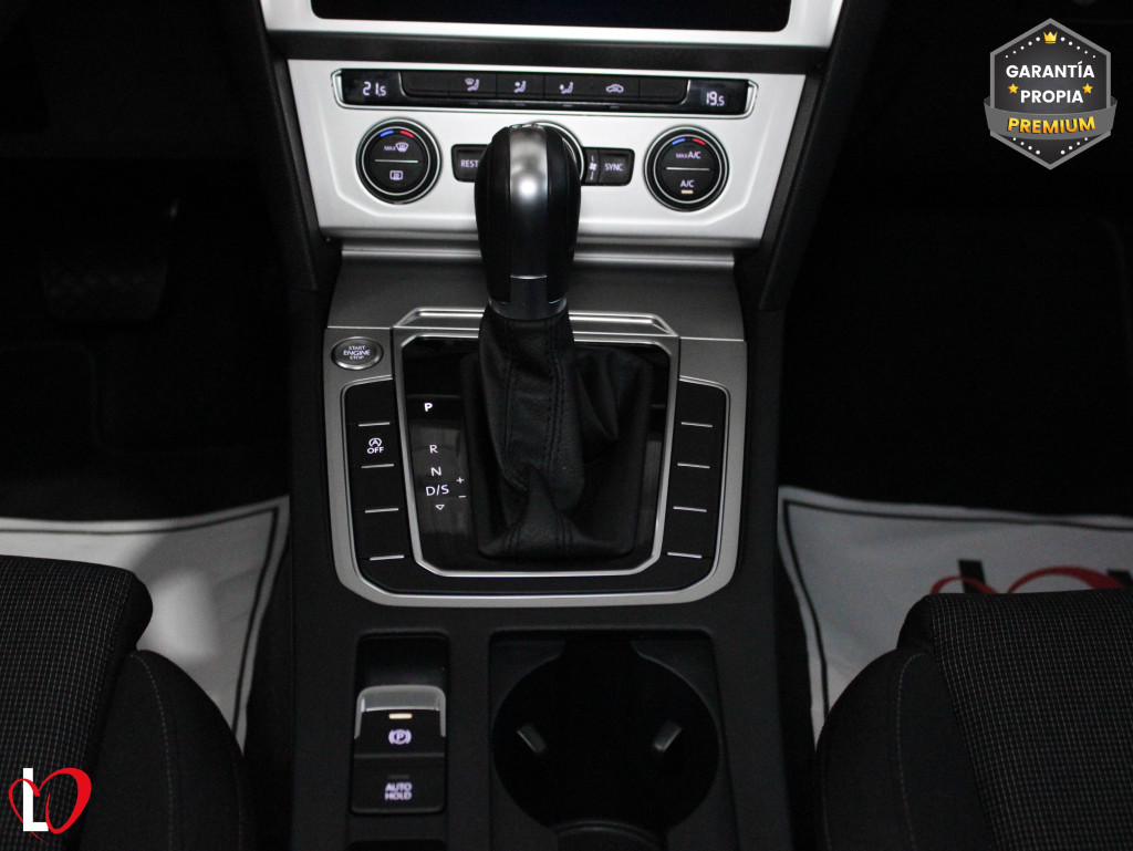 VOLKSWAGEN PASSAT VARIANT 2.0 TDI DSG ADVANCE 150 de segunda mano