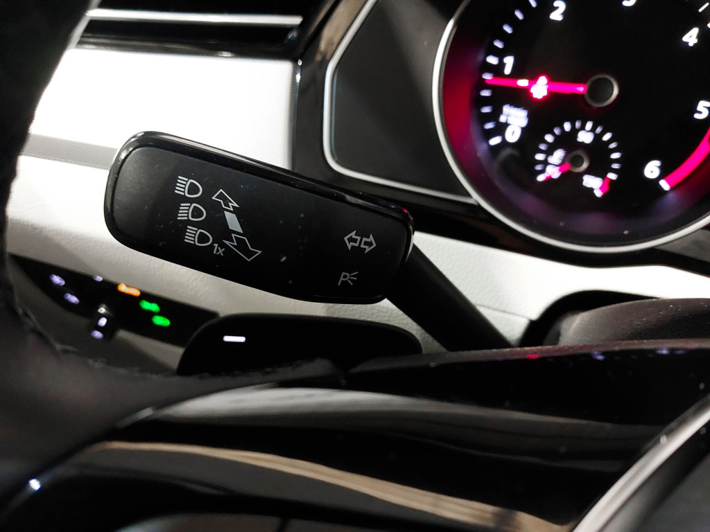 VOLKSWAGEN PASSAT VARIANT 2.0 TDI DSG ADVANCE 150 de segunda mano