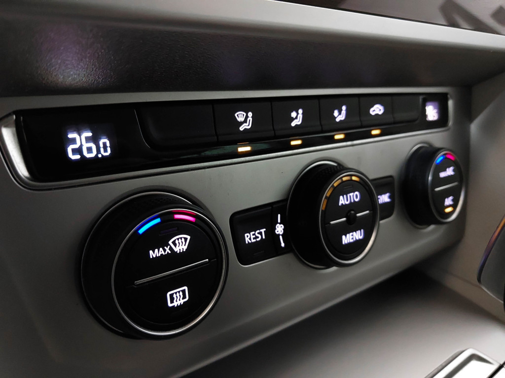 VOLKSWAGEN PASSAT VARIANT 2.0 TDI DSG ADVANCE 150 de segunda mano