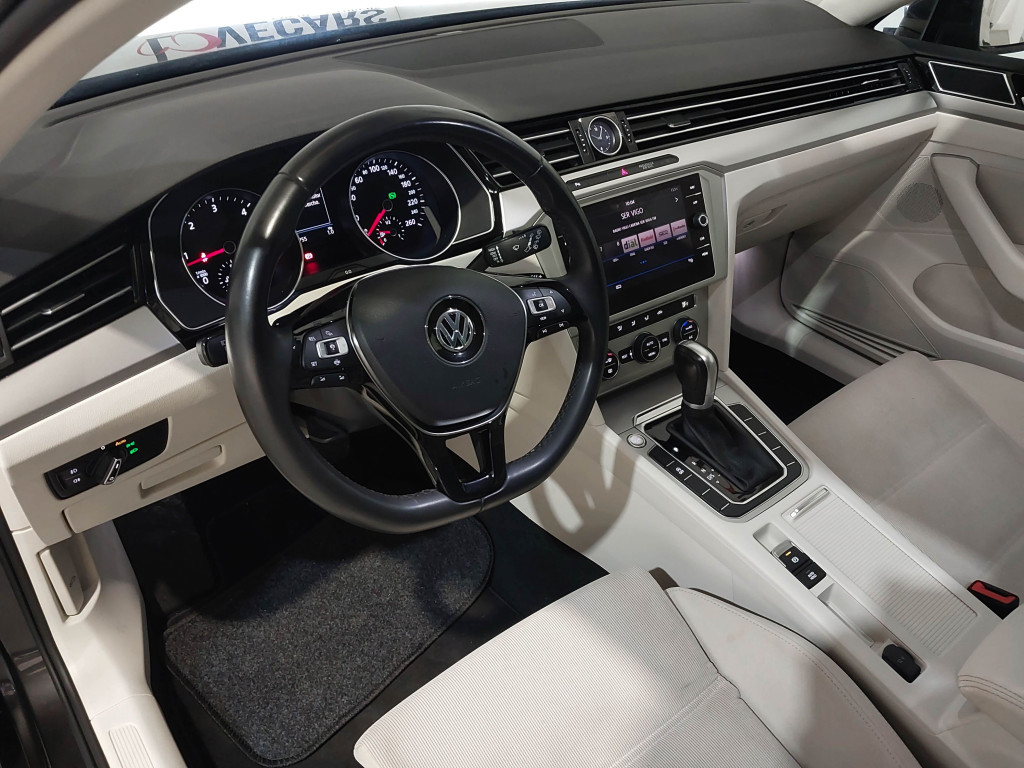 VOLKSWAGEN PASSAT VARIANT 2.0 TDI DSG ADVANCE 150 de segunda mano