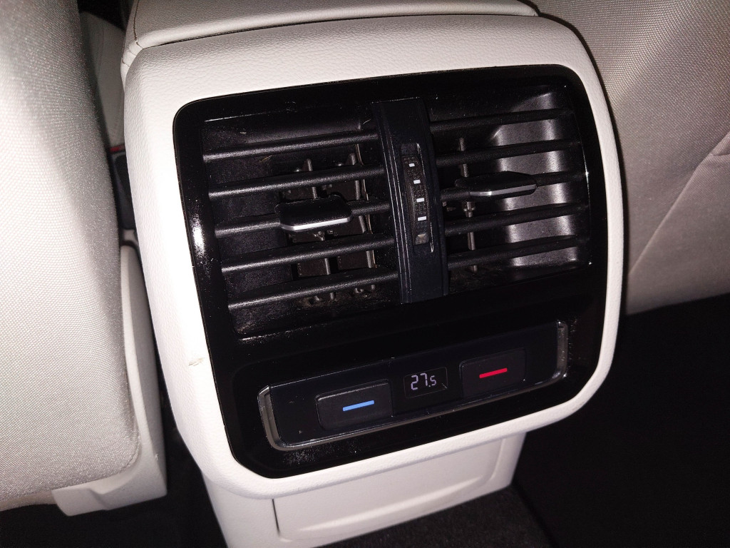 VOLKSWAGEN PASSAT VARIANT 2.0 TDI DSG ADVANCE 150 de segunda mano